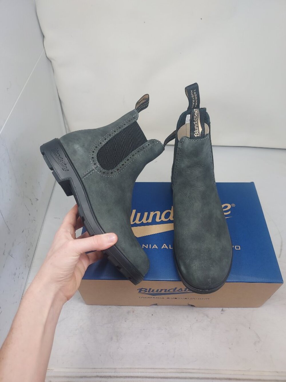 Blundstone WOMENS Chelsea Rustic Black Tall Boot